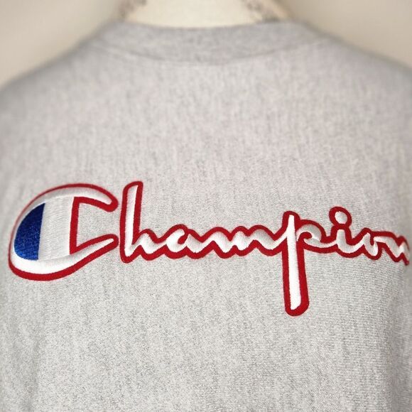Vintage Champion Crop Sweatshirt - Picture 5 of 10